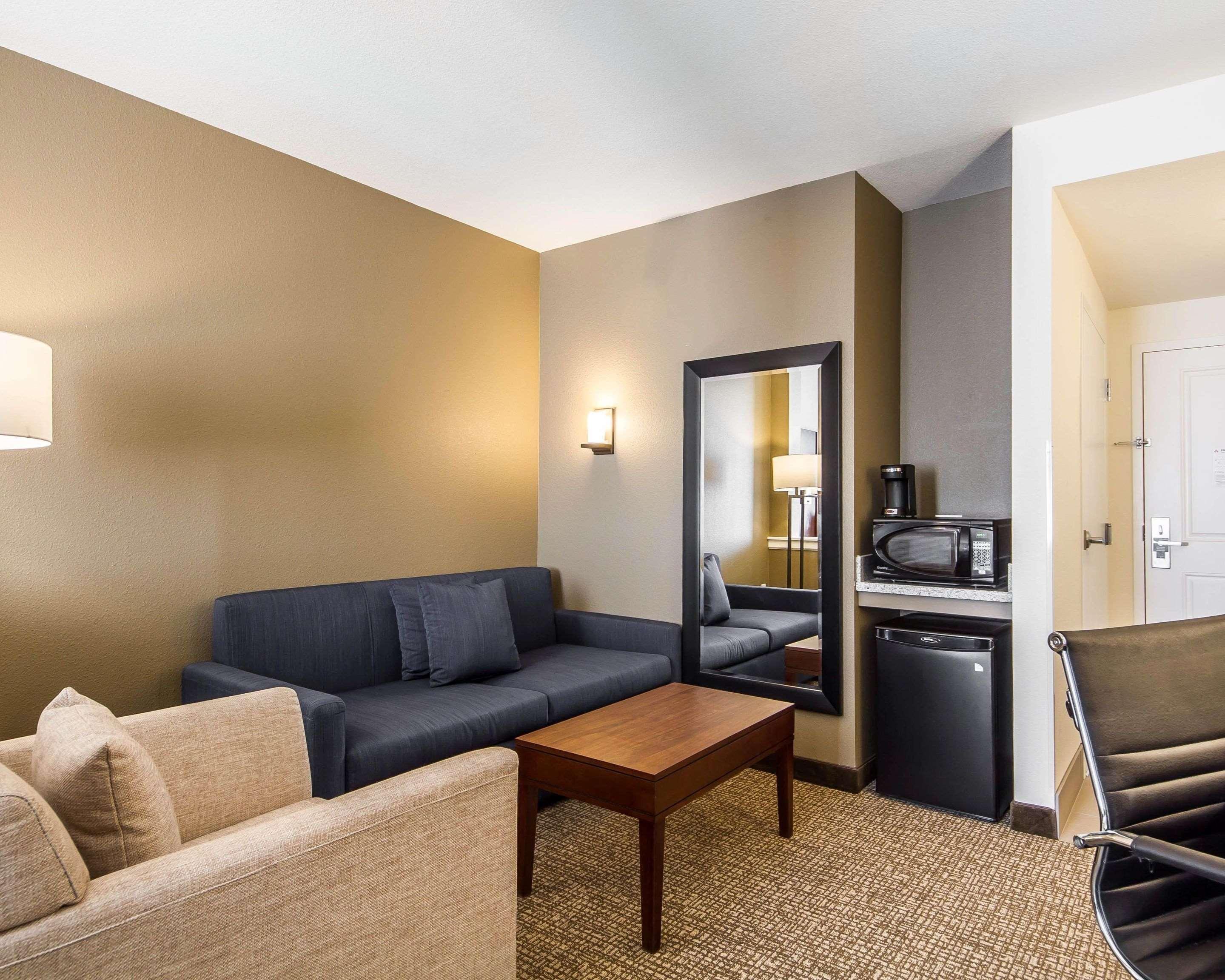 Comfort Suites Woodland - Sacramento Airport Zewnętrze zdjęcie