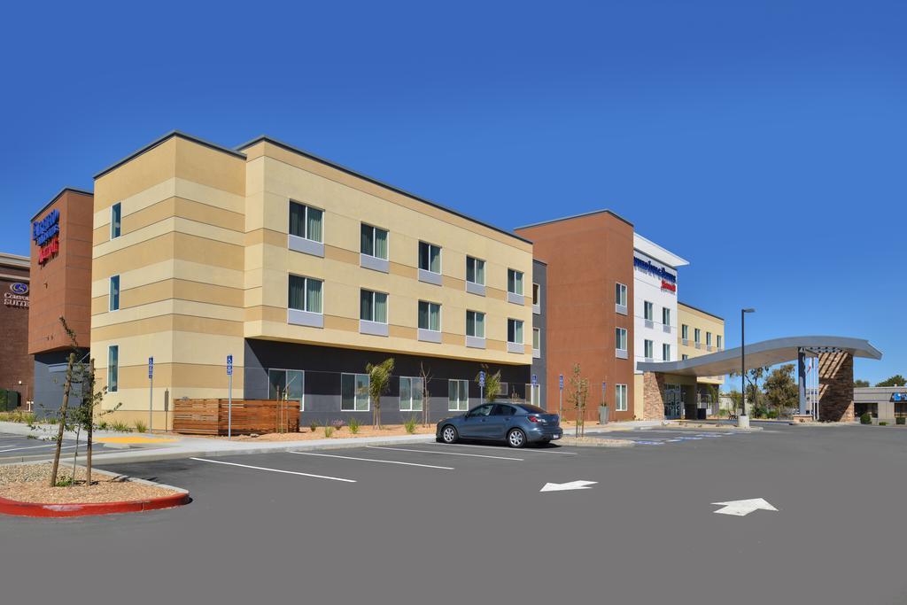 Comfort Suites Woodland - Sacramento Airport Zewnętrze zdjęcie